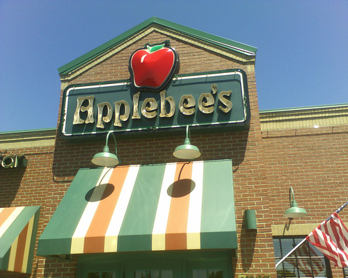 Applebees Social Media