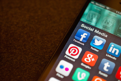 mobile social media