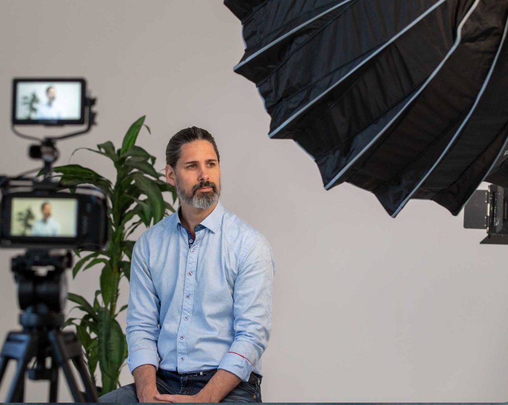 SND Guide For What To Wear When Filming Marketing Video 2022